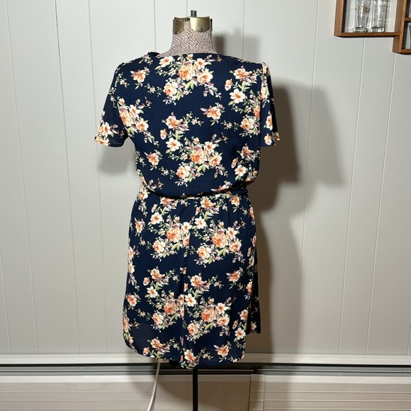 As U Wish Womens Large Short Sleeve Dress Elastic Waist with Belt Floral - Picture 7 of 12